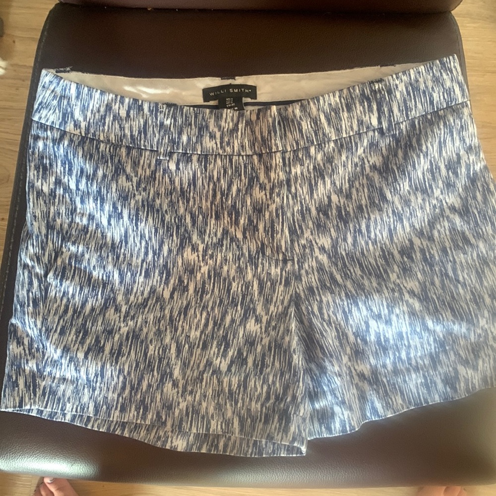 Willi smith shorts blue and white.quality material,size2,like new.higher waist